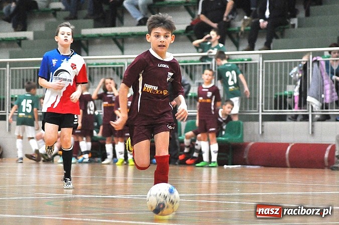 Zdjęcie w galerii na portalu naszraciborz.pl: Młodzi adepci futbolu walczyli o puchar starosty wiadomości z regionu