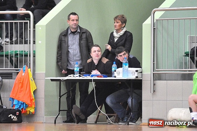 Zdjęcie w galerii na portalu naszraciborz.pl: Młodzi adepci futbolu walczyli o puchar starosty wiadomości z regionu