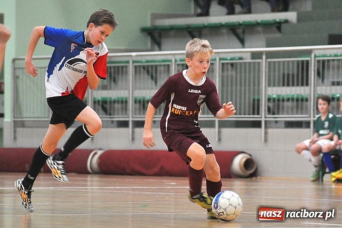 Zdjęcie w galerii na portalu naszraciborz.pl: Młodzi adepci futbolu walczyli o puchar starosty wiadomości z regionu