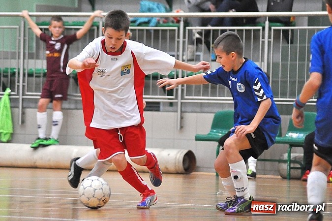 Zdjęcie w galerii na portalu naszraciborz.pl: Młodzi adepci futbolu walczyli o puchar starosty wiadomości z regionu