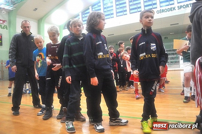 Zdjęcie w galerii na portalu naszraciborz.pl: Młodzi adepci futbolu walczyli o puchar starosty wiadomości z regionu