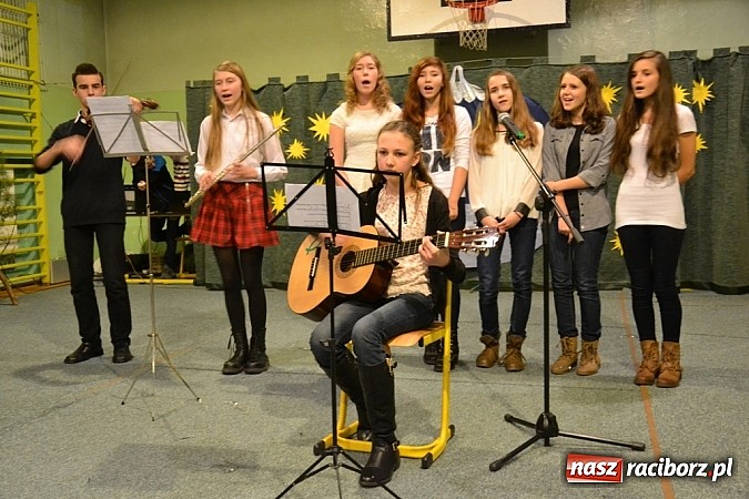 Zdjęcie w galerii na portalu naszraciborz.pl: Atmosfera świąt i kultury nie tylko politycznej wiadomości z regionu