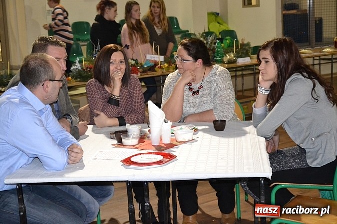 Zdjęcie w galerii na portalu naszraciborz.pl: Atmosfera świąt i kultury nie tylko politycznej wiadomości z regionu