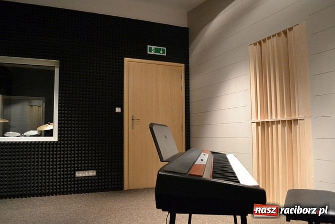 Zdjęcie w galerii na portalu naszraciborz.pl: MOKSiR w Kuźni Raciborskiej już po remoncie wiadomości z regionu