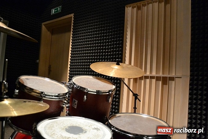 Zdjęcie w galerii na portalu naszraciborz.pl: MOKSiR w Kuźni Raciborskiej już po remoncie wiadomości z regionu