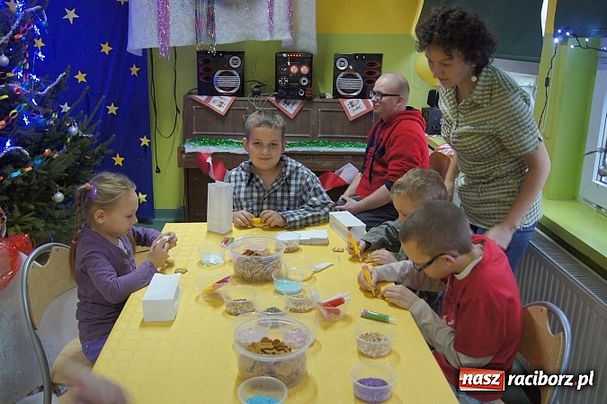 Zdjęcie w galerii na portalu naszraciborz.pl: Projekt w Szonowicach zbliżył mieszkańców wiadomości z regionu