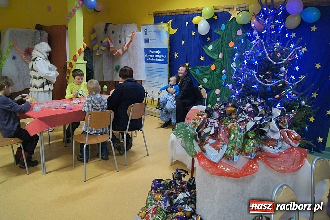 Zdjęcie w galerii na portalu naszraciborz.pl: Projekt w Szonowicach zbliżył mieszkańców wiadomości z regionu