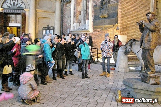 Zdjęcie w galerii na portalu naszraciborz.pl: Uczniowie z Krzanowic na wycieczce w Krakowie wiadomości z regionu