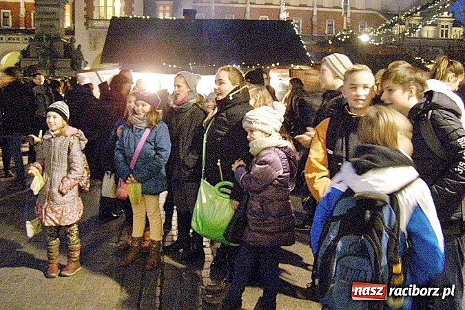 Zdjęcie w galerii na portalu naszraciborz.pl: Uczniowie z Krzanowic na wycieczce w Krakowie wiadomości z regionu