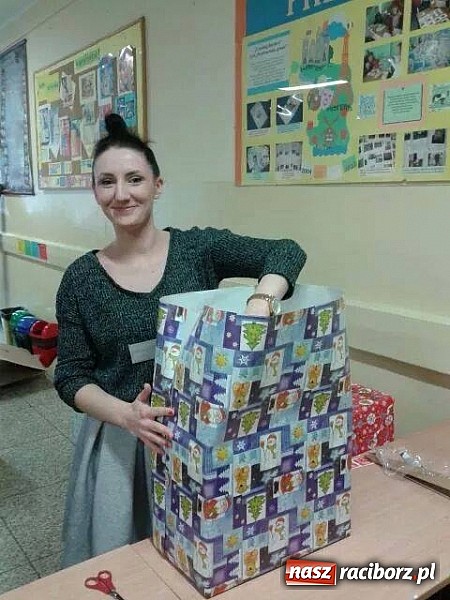 Zdjęcie w galerii na portalu naszraciborz.pl: Radość, uśmiech i łzy wzruszenia - Niezwykły Finał Szlachetnej Paczki! wiadomości z regionu