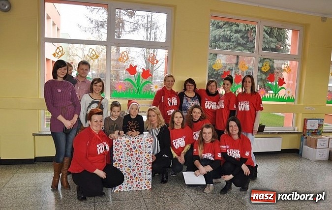 Zdjęcie w galerii na portalu naszraciborz.pl: Radość, uśmiech i łzy wzruszenia - Niezwykły Finał Szlachetnej Paczki! wiadomości z regionu