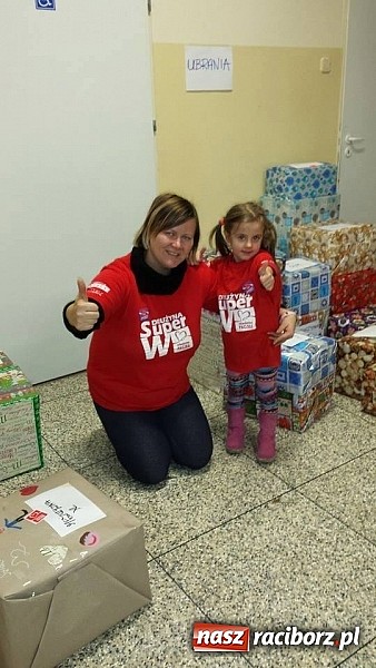Zdjęcie w galerii na portalu naszraciborz.pl: Radość, uśmiech i łzy wzruszenia - Niezwykły Finał Szlachetnej Paczki! wiadomości z regionu