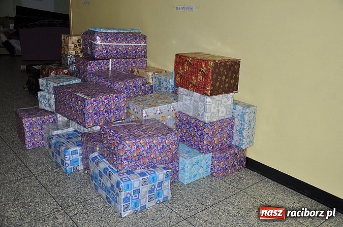 Zdjęcie w galerii na portalu naszraciborz.pl: Radość, uśmiech i łzy wzruszenia - Niezwykły Finał Szlachetnej Paczki! wiadomości z regionu