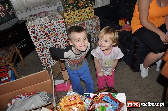 Zdjęcie w galerii na portalu naszraciborz.pl: Radość, uśmiech i łzy wzruszenia - Niezwykły Finał Szlachetnej Paczki! wiadomości z regionu