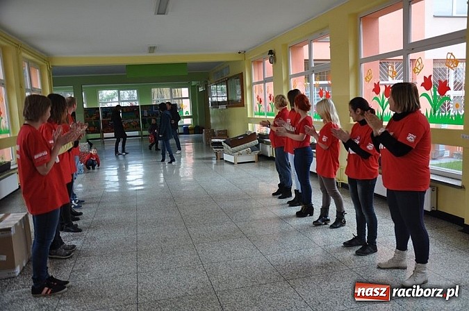 Zdjęcie w galerii na portalu naszraciborz.pl: Radość, uśmiech i łzy wzruszenia - Niezwykły Finał Szlachetnej Paczki! wiadomości z regionu