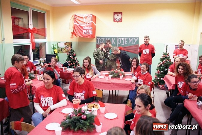 Zdjęcie w galerii na portalu naszraciborz.pl: Radość, uśmiech i łzy wzruszenia - Niezwykły Finał Szlachetnej Paczki! wiadomości z regionu