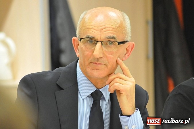 Zdjęcie w galerii na portalu naszraciborz.pl: Ryszard Winiarski nowym starostą raciborskim wiadomości z regionu