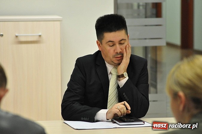 Zdjęcie w galerii na portalu naszraciborz.pl: Ryszard Winiarski nowym starostą raciborskim wiadomości z regionu