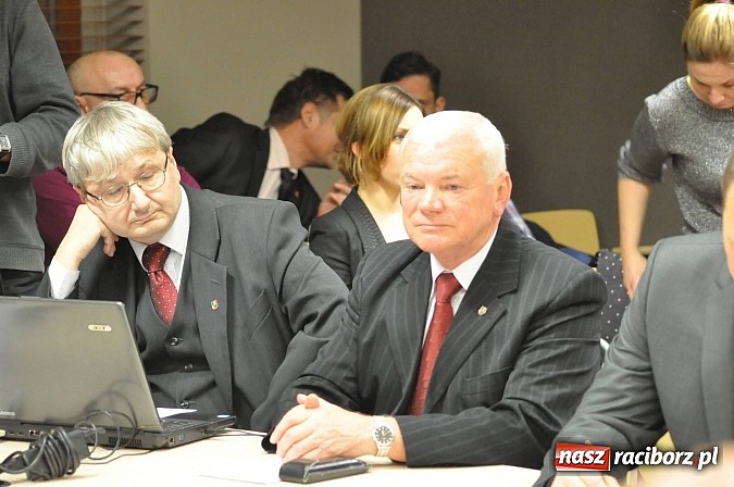 Zdjęcie w galerii na portalu naszraciborz.pl: Ryszard Winiarski nowym starostą raciborskim wiadomości z regionu