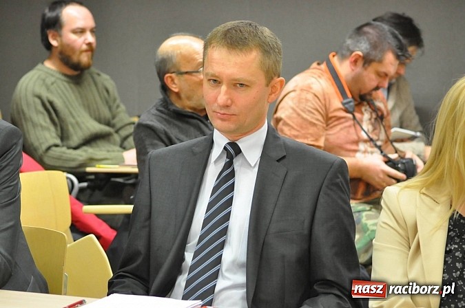Zdjęcie w galerii na portalu naszraciborz.pl: Ryszard Winiarski nowym starostą raciborskim wiadomości z regionu