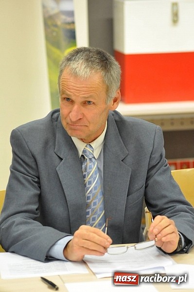 Zdjęcie w galerii na portalu naszraciborz.pl: Ryszard Winiarski nowym starostą raciborskim wiadomości z regionu
