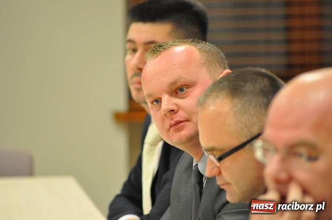 Zdjęcie w galerii na portalu naszraciborz.pl: Ryszard Winiarski nowym starostą raciborskim wiadomości z regionu