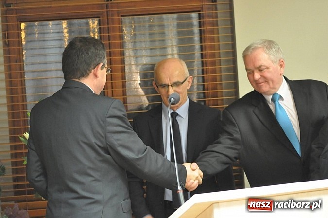 Zdjęcie w galerii na portalu naszraciborz.pl: Ryszard Winiarski nowym starostą raciborskim wiadomości z regionu