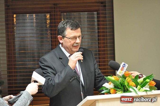 Zdjęcie w galerii na portalu naszraciborz.pl: Ryszard Winiarski nowym starostą raciborskim wiadomości z regionu