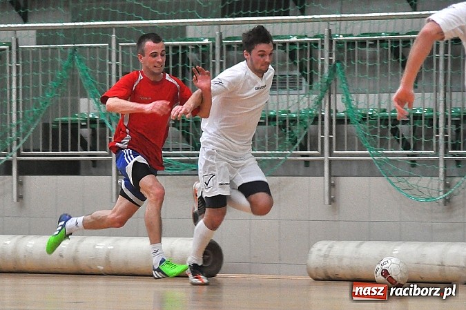 Zdjęcie w galerii na portalu naszraciborz.pl: Mat-Bruk niepokonany. RS Bau Grzegorzowice i Klama Team podzielili się punktami wiadomości z regionu