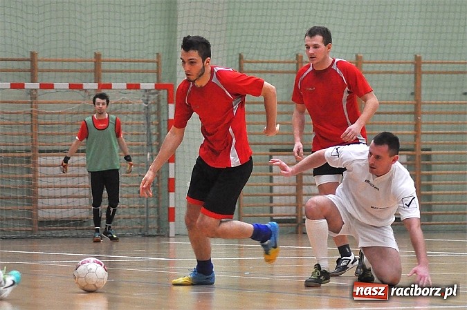 Zdjęcie w galerii na portalu naszraciborz.pl: Mat-Bruk niepokonany. RS Bau Grzegorzowice i Klama Team podzielili się punktami wiadomości z regionu