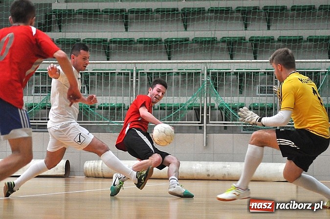 Zdjęcie w galerii na portalu naszraciborz.pl: Mat-Bruk niepokonany. RS Bau Grzegorzowice i Klama Team podzielili się punktami wiadomości z regionu