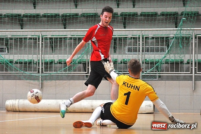 Zdjęcie w galerii na portalu naszraciborz.pl: Mat-Bruk niepokonany. RS Bau Grzegorzowice i Klama Team podzielili się punktami wiadomości z regionu