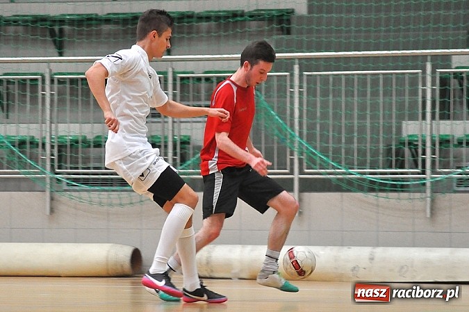 Zdjęcie w galerii na portalu naszraciborz.pl: Mat-Bruk niepokonany. RS Bau Grzegorzowice i Klama Team podzielili się punktami wiadomości z regionu