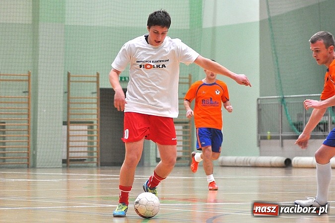 Zdjęcie w galerii na portalu naszraciborz.pl: Mat-Bruk niepokonany. RS Bau Grzegorzowice i Klama Team podzielili się punktami wiadomości z regionu