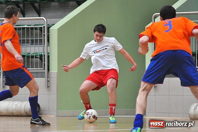 Zdjęcie w galerii na portalu naszraciborz.pl: Mat-Bruk niepokonany. RS Bau Grzegorzowice i Klama Team podzielili się punktami wiadomości z regionu