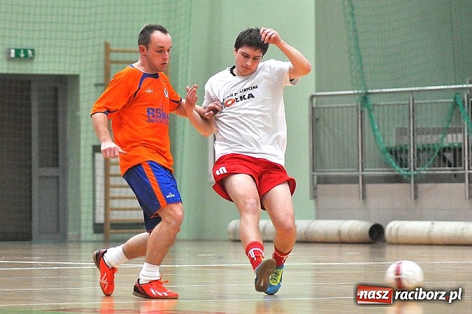 Zdjęcie w galerii na portalu naszraciborz.pl: Mat-Bruk niepokonany. RS Bau Grzegorzowice i Klama Team podzielili się punktami wiadomości z regionu