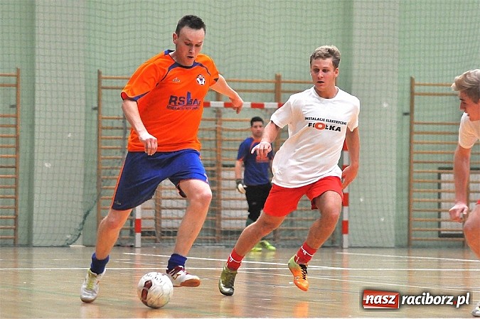 Zdjęcie w galerii na portalu naszraciborz.pl: Mat-Bruk niepokonany. RS Bau Grzegorzowice i Klama Team podzielili się punktami wiadomości z regionu