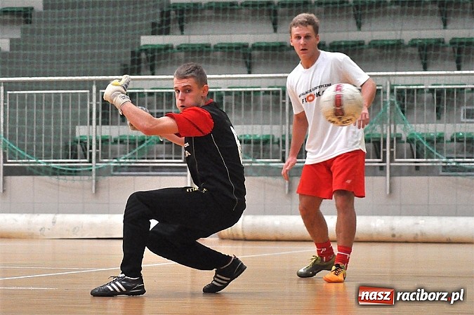 Zdjęcie w galerii na portalu naszraciborz.pl: Mat-Bruk niepokonany. RS Bau Grzegorzowice i Klama Team podzielili się punktami wiadomości z regionu