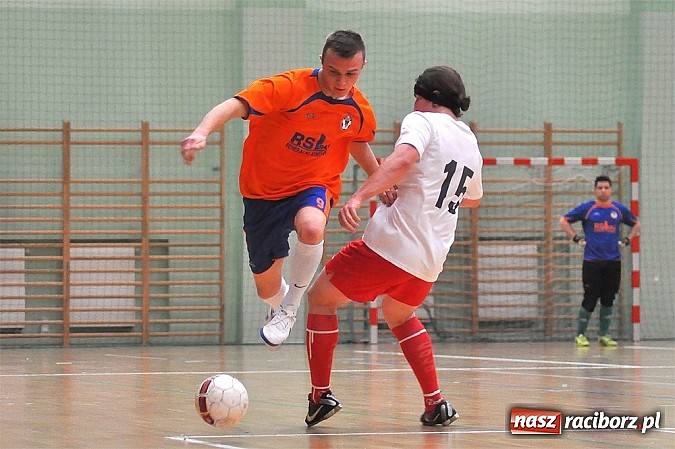 Zdjęcie w galerii na portalu naszraciborz.pl: Mat-Bruk niepokonany. RS Bau Grzegorzowice i Klama Team podzielili się punktami wiadomości z regionu