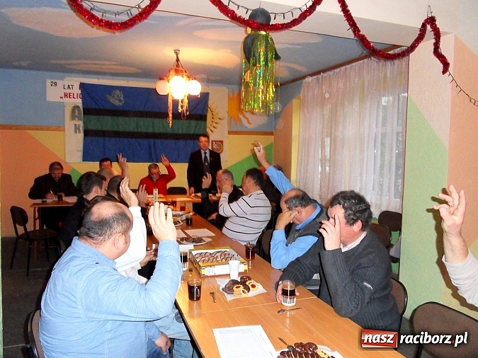 Zdjęcie w galerii na portalu naszraciborz.pl: Na walnym zebraniu koła PZW nr 46 SGL Carbon rozdano Puchary Grand Prix wiadomości z regionu