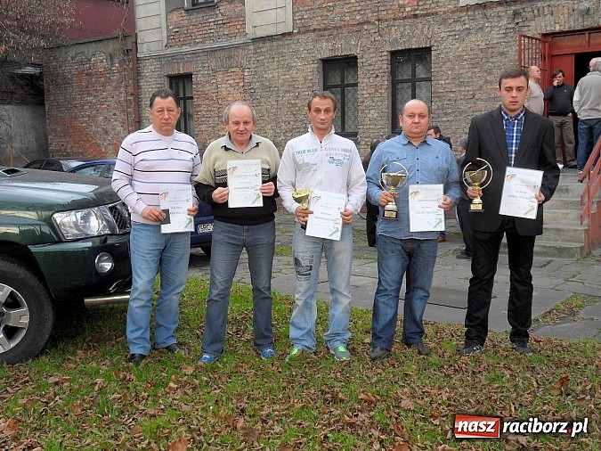 Zdjęcie w galerii na portalu naszraciborz.pl: Na walnym zebraniu koła PZW nr 46 SGL Carbon rozdano Puchary Grand Prix wiadomości z regionu