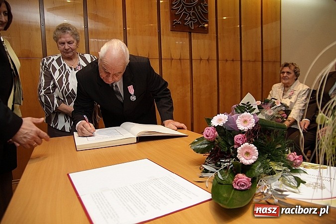 Zdjęcie w galerii na portalu naszraciborz.pl: 50 lat razem – Złote Gody w USC w Pietrowicach Wielkich  wiadomości z regionu