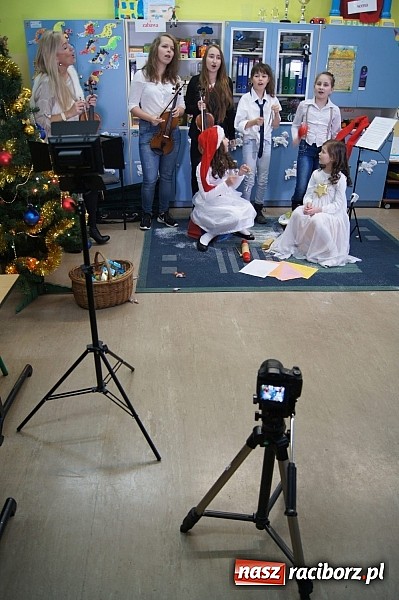 Zdjęcie w galerii na portalu naszraciborz.pl: Gmina Nędza życzy pięknych świąt - dzieci nagrały teledysk wiadomości z regionu