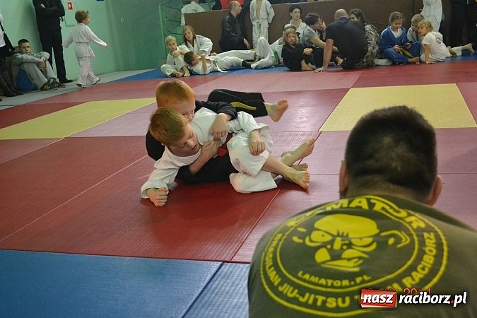 Zdjęcie w galerii na portalu naszraciborz.pl: Worek medali dla młodych Łamatorów  wiadomości z regionu