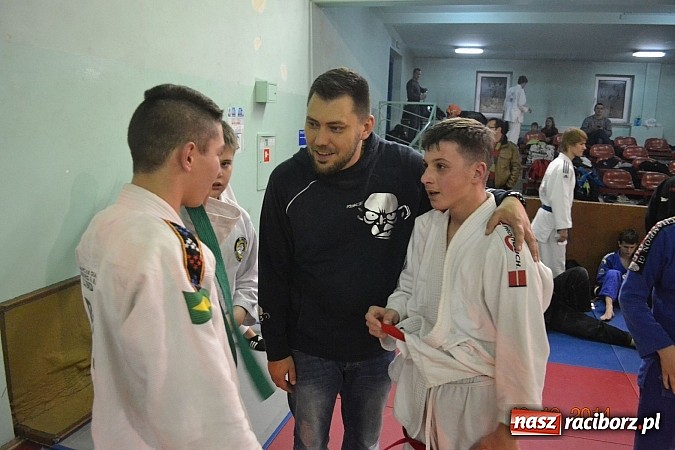 Zdjęcie w galerii na portalu naszraciborz.pl: Worek medali dla młodych Łamatorów  wiadomości z regionu