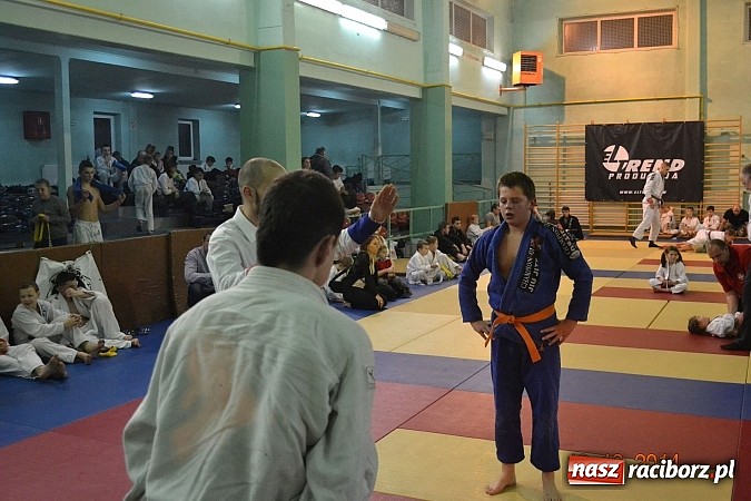 Zdjęcie w galerii na portalu naszraciborz.pl: Worek medali dla młodych Łamatorów  wiadomości z regionu