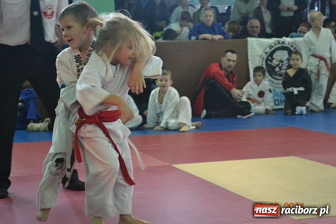 Zdjęcie w galerii na portalu naszraciborz.pl: Worek medali dla młodych Łamatorów  wiadomości z regionu