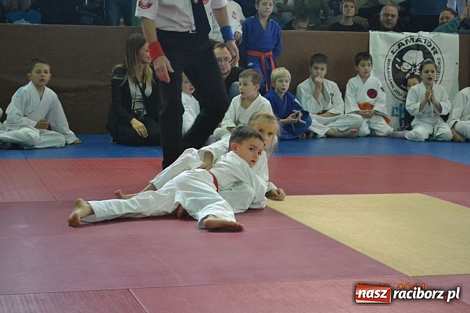 Zdjęcie w galerii na portalu naszraciborz.pl: Worek medali dla młodych Łamatorów  wiadomości z regionu