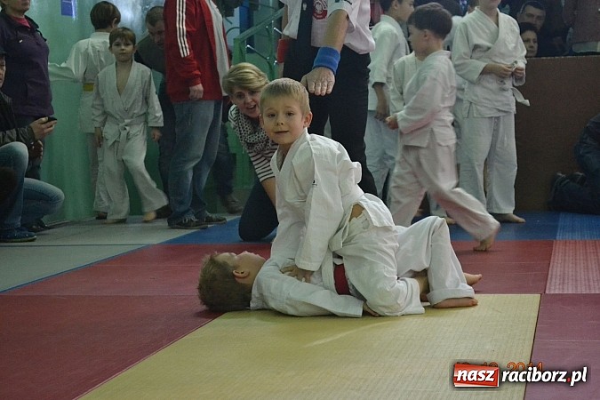 Zdjęcie w galerii na portalu naszraciborz.pl: Worek medali dla młodych Łamatorów  wiadomości z regionu