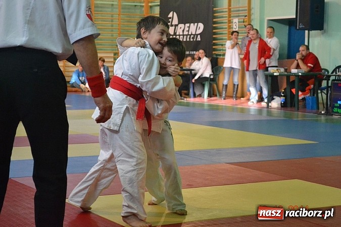 Zdjęcie w galerii na portalu naszraciborz.pl: Worek medali dla młodych Łamatorów  wiadomości z regionu